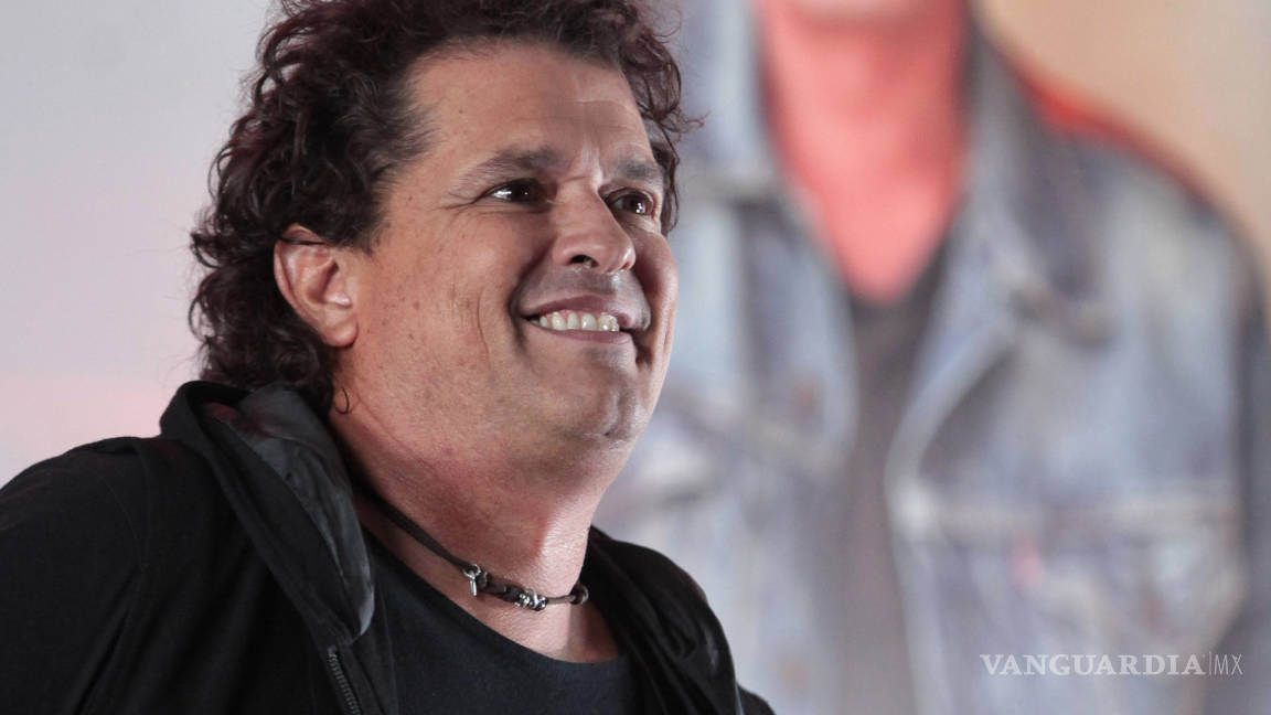 &quot;No reconocer fuerza de México es echar a EU para atrás&quot;, dice el cantante Carlos Vives