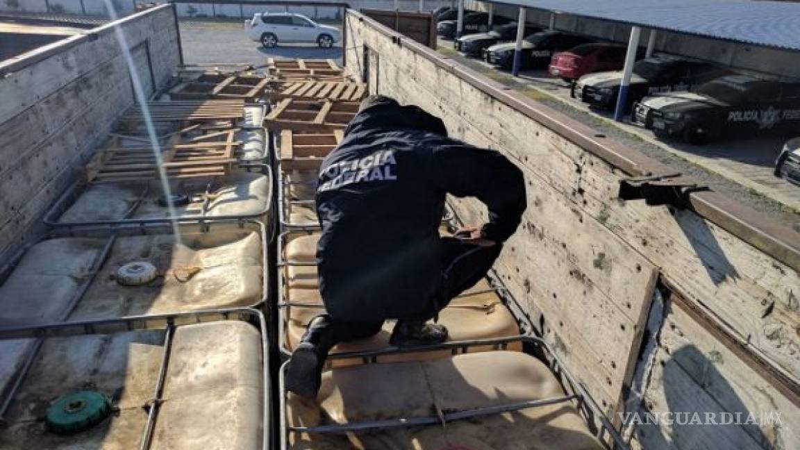 Descubren 30 camiones con huachicol, en Puebla