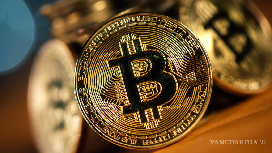 Popularidad de bitcoin puede cambiar postura de Banxico sobre activos virtuales: ex reguladores