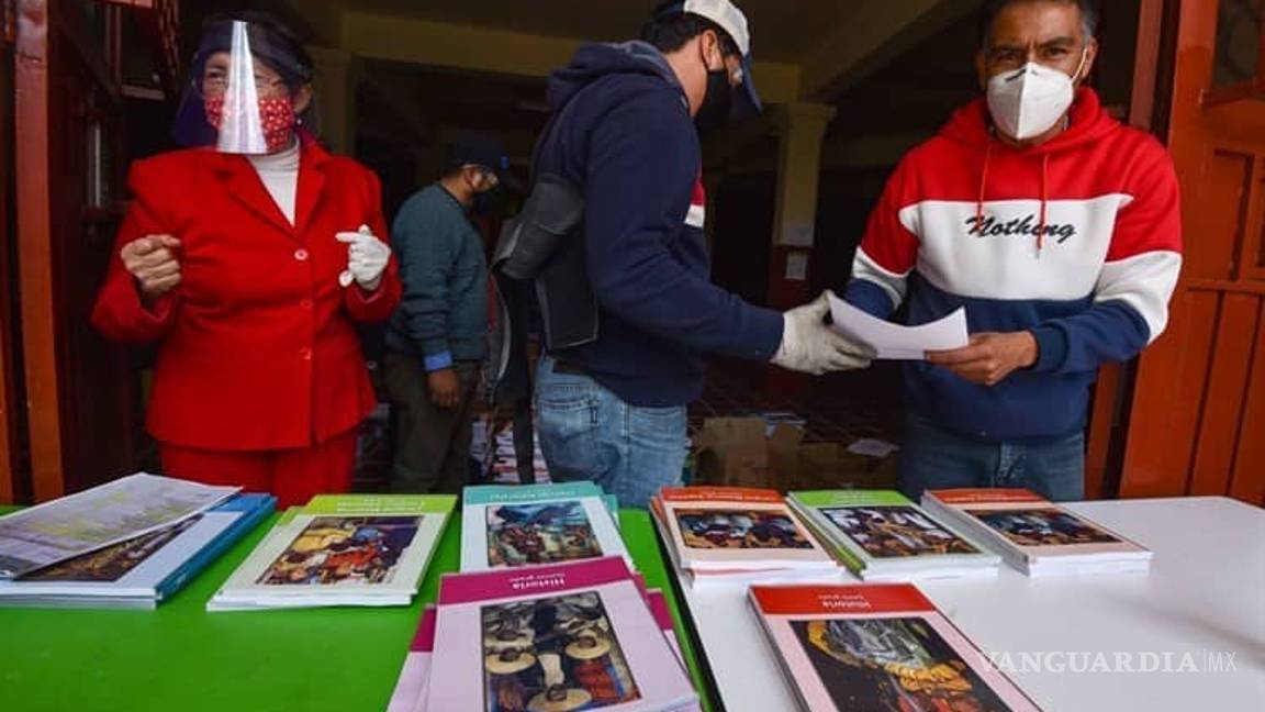 $!SEP pagó casi medio millón por fotos de libros de texto