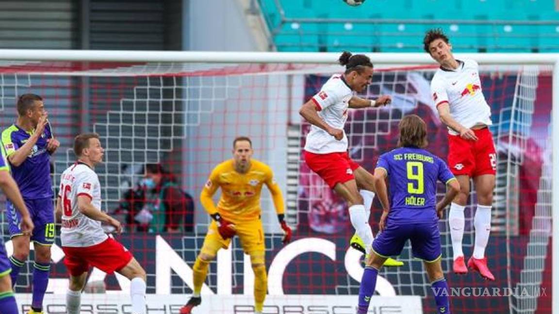 $!Radamel Falcao está en contra de que no se permitan abrazos en los festejos