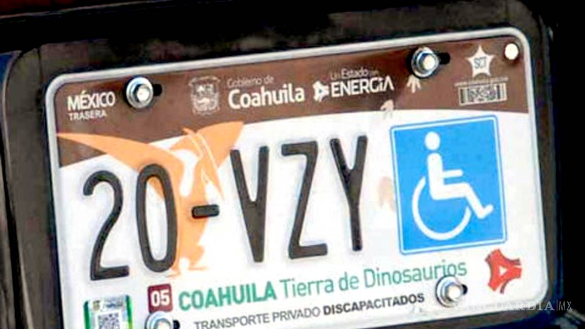Sancionan a 4 médicos de Coahuila por avalar entrega ilegal de placas para discapacitados