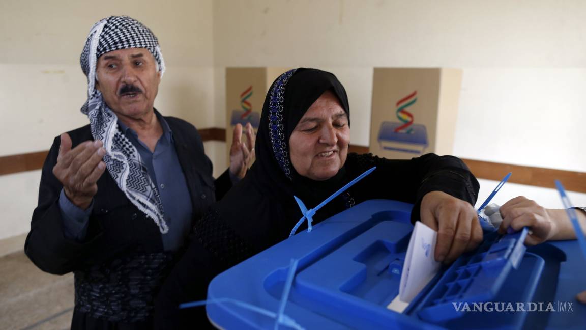 Kurdos de Irak votan a favor de independencia