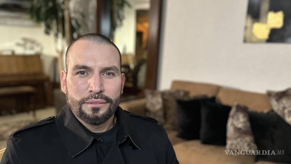 $!El actor mexicano Rafael Amaya posa para EFE durante una entrevista el 13 de diciembre de 2023.
