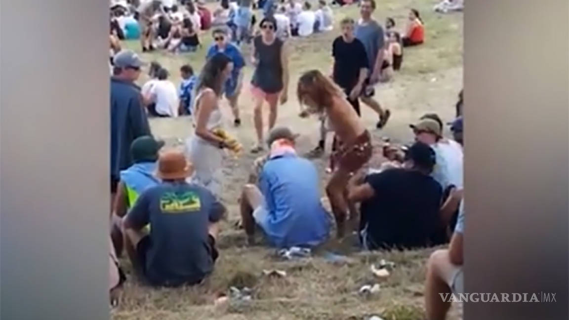 VIDEO: Una chica abofeteó al hombre que le tocó un seno