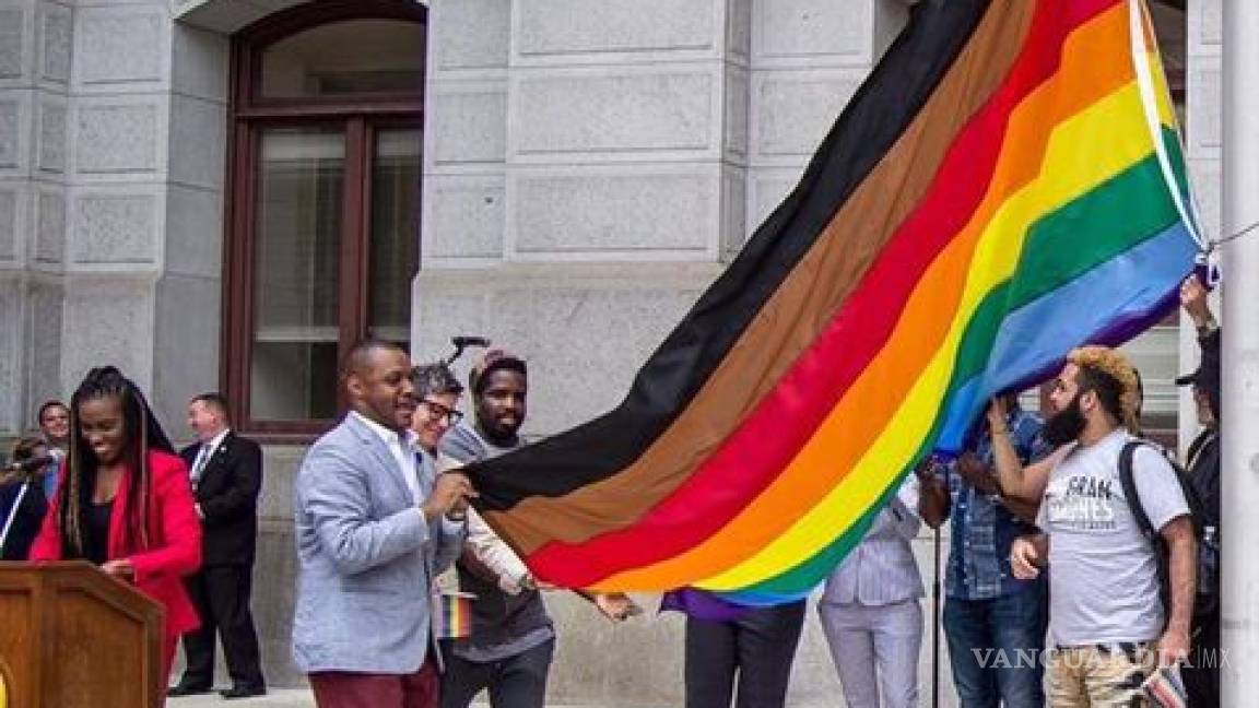 Añaden dos colores a la bandera LGBTTTI