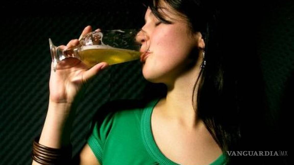 $!Buscan a 25 personas que beban cerveza para experimento científico