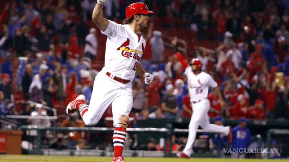 Cardinals vuelan sobre los Cubs