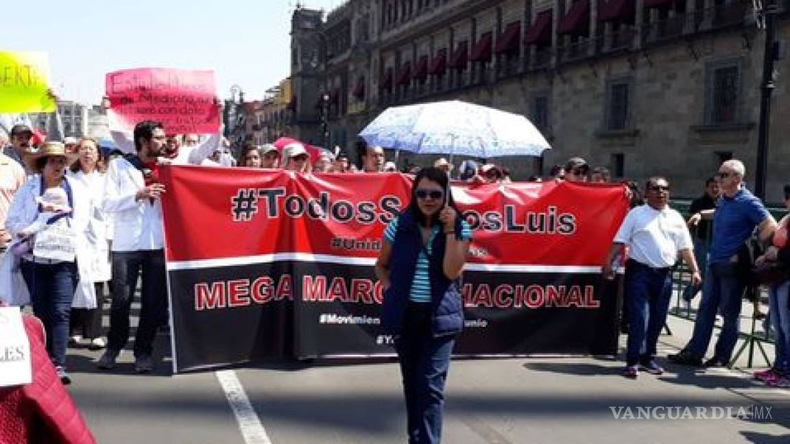 Protestan en varios estados por detención de médico en Oaxaca