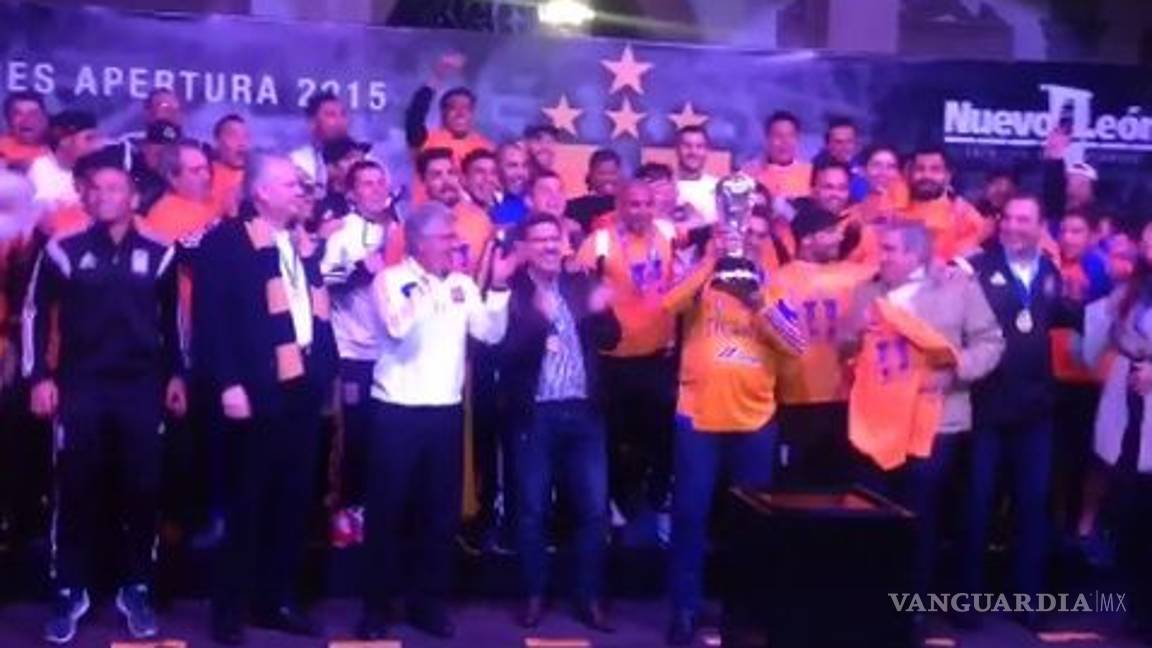 $!El Bronco, presente en el Clásico 106