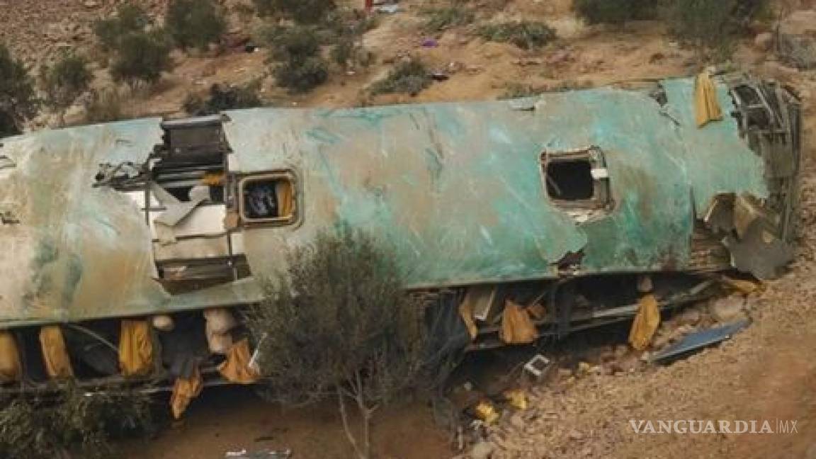 Cae autobus a precipicio en el sur de Perú: hay al menos 35 muertos