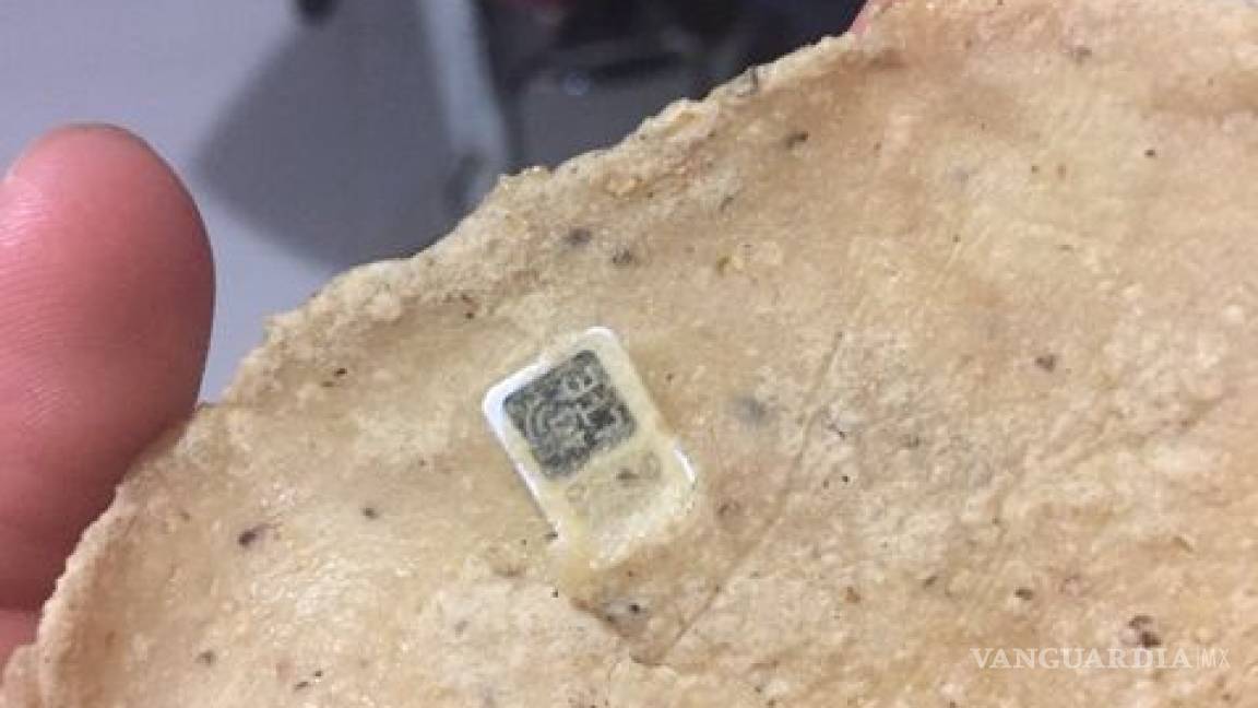 Jovencita encontró un chip LTE en su tortilla