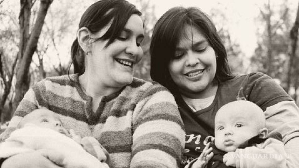 Madres lesbianas y su lucha por heredar su apellido