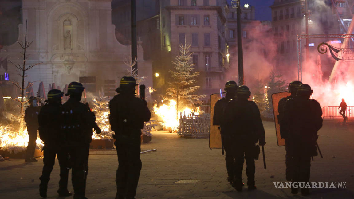 Protestas en París terminan con 287 detenidos y 110 heridos