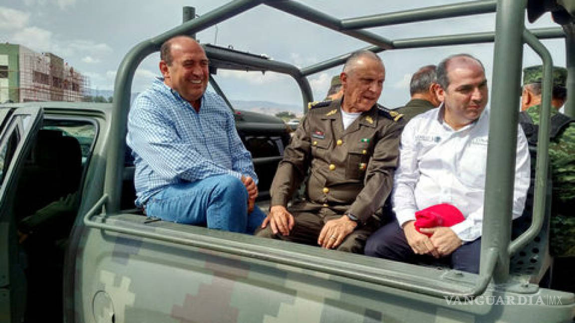 $!Cienfuegos supervisa junto a Rubén Moreira avances de cuartel militar en Coahuila