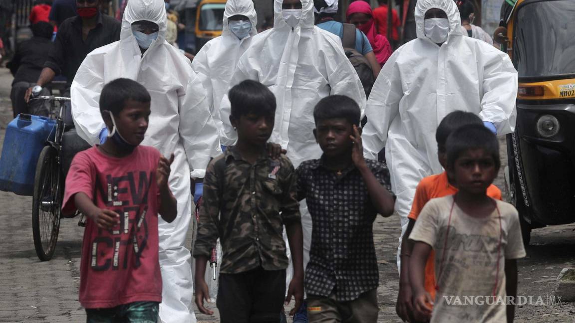 Acelera pandemia en India y Sudáfrica