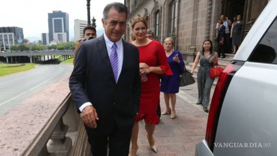 Reaparece 'El Bronco' en el Palacio de Gobierno de Nuevo León