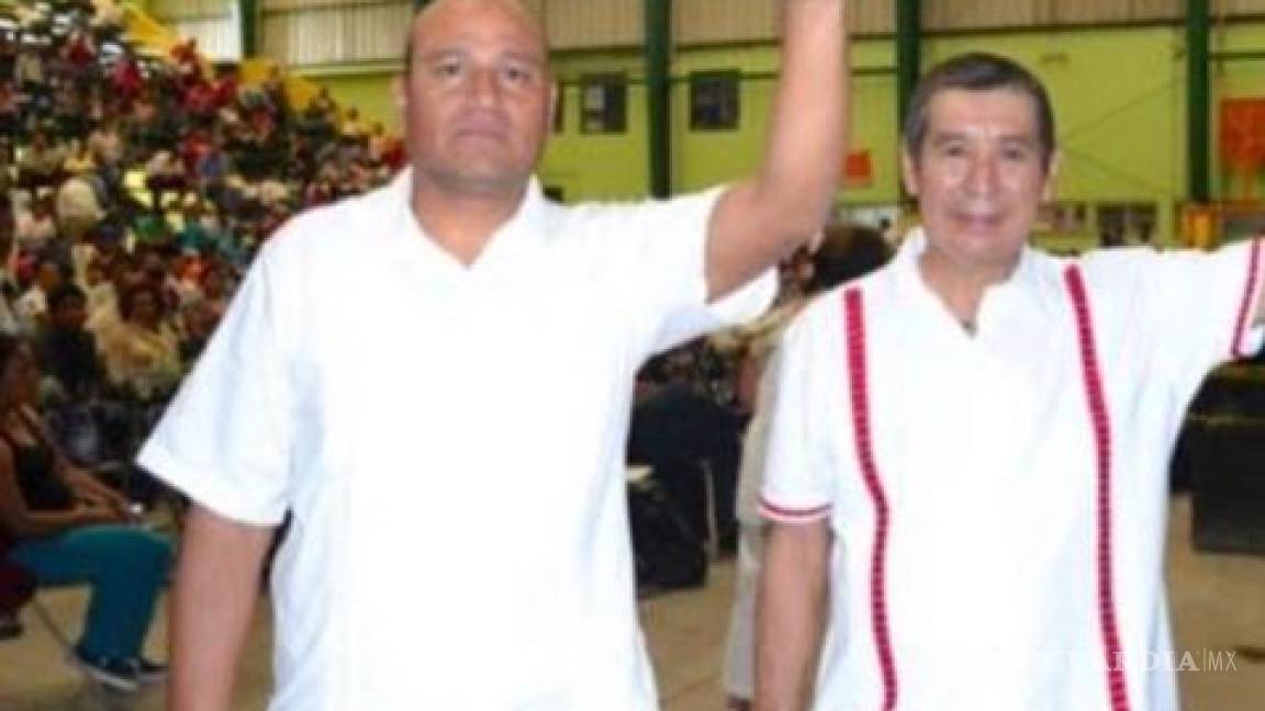 Reaparecen Núñez y Villalobos en asamblea de la CNTE