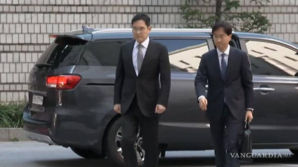 Corea del Sur indulta al dueño de Samsung para que ayude al país a salir de la crisis económica
