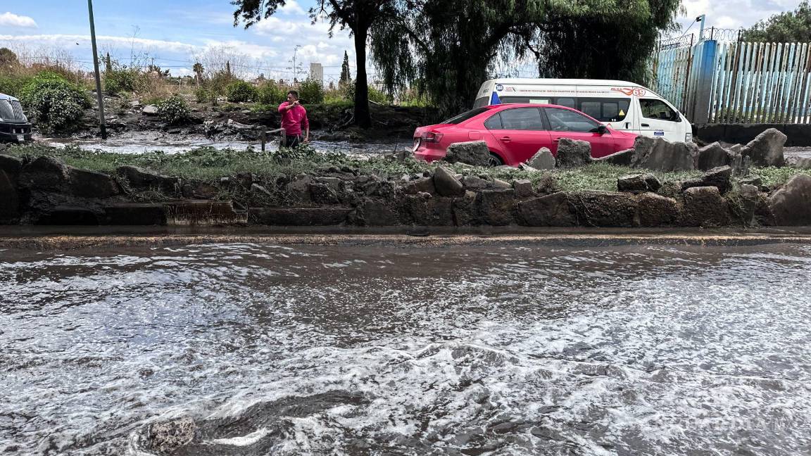 $!Presencia de nubosidad densa con desarrollo vertical y fuertes lluvias en gran parte de México.