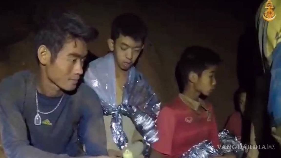 Lluvia amenaza el rescate de niños atrapados en cueva de Tailandia