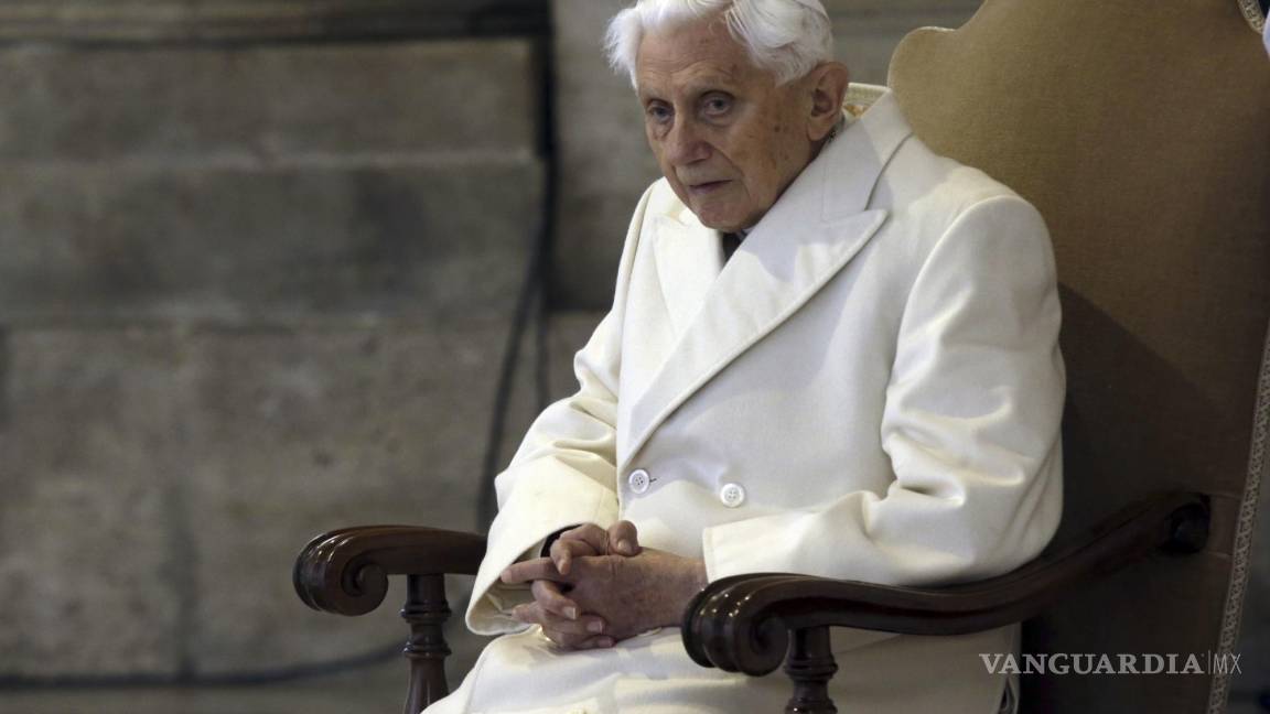 Informe revela que Benedicto XVI sabía sobre casos de abusos, vaticano expresa vergüenza