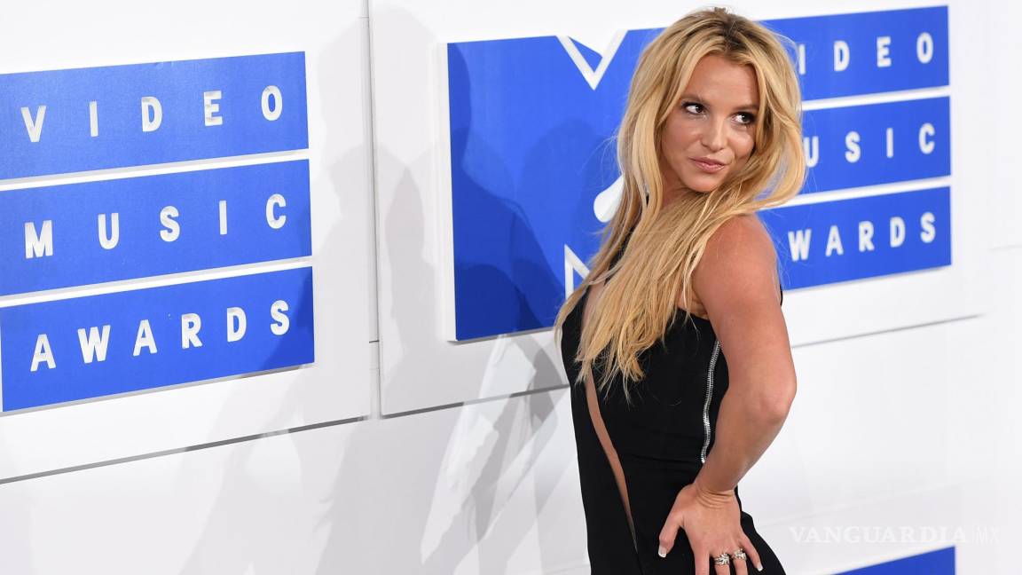 Asegura NYT que padre de Britney Spears espiaba y grabó conversaciones privadas de ella