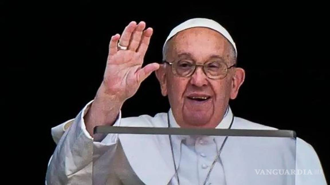 La democracia no está en buena forma, advierte el papa Francisco; critica el populismo