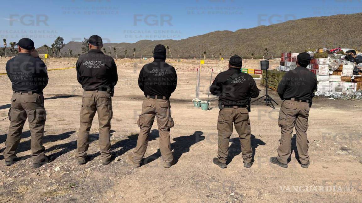 $!Personal especializado supervisó el peso y tipo de droga antes de proceder con su incineración.