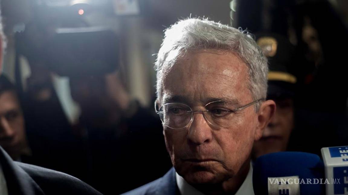 Corte Suprema vincula formalmente a proceso al expresidente colombiano Álvaro Uribe