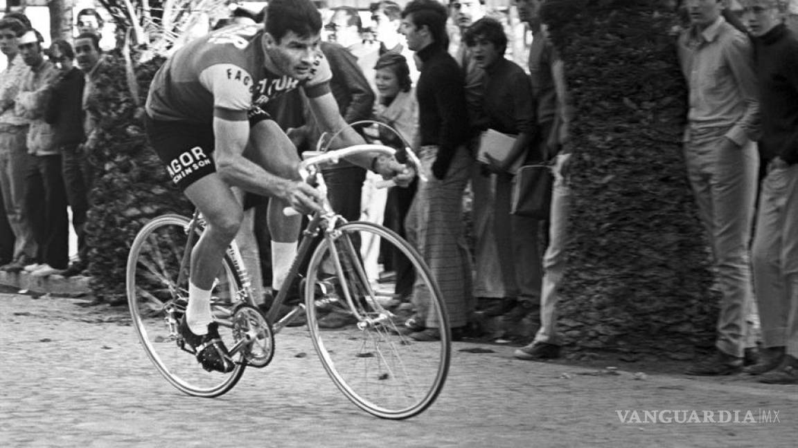 Raymond Poulidor, leyenda francesa del ciclismo, fallece a los 83 años