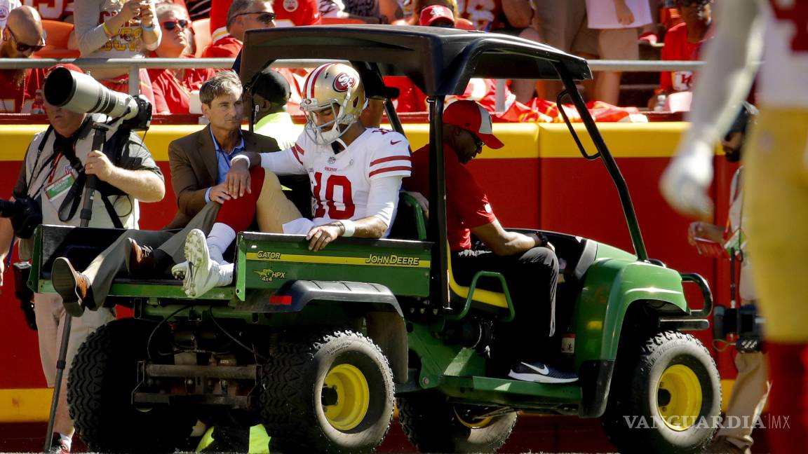 Garoppolo entra al quirófano por su operación en la rodilla