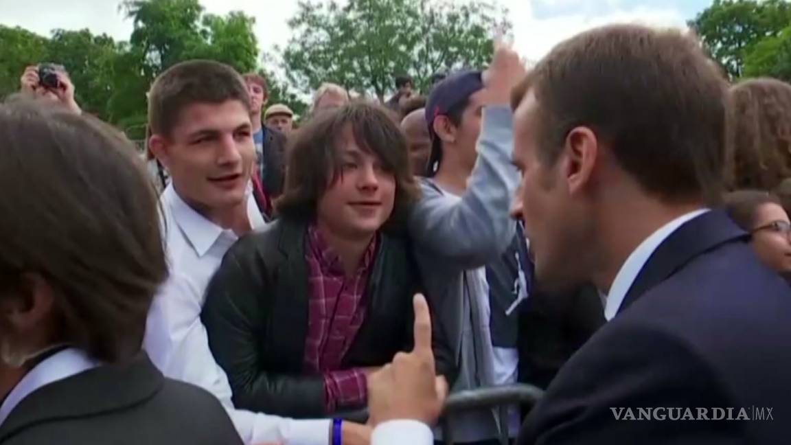 Regaño de Emmanuel Macron a adolescente se hace video viral