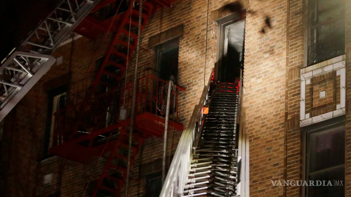 $!Incendio en el Bronx deja al menos 12 muertos; "el peor" en décadas, dice el alcalde de NY