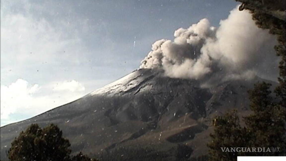Volcán Popocatépetl expulsa ceniza rumbo al Estado de México, Protección Civil asegura que no hay riesgo