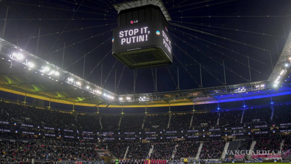 Veta FIFA bandera e himno de Rusia; descarta competencias internacionales en el país