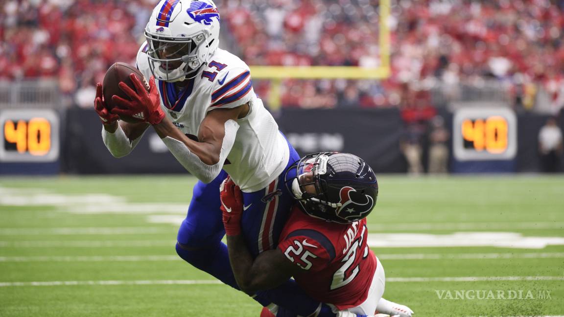 $!Joseph intercepta, corre y anota para darle la victoria a los Texans