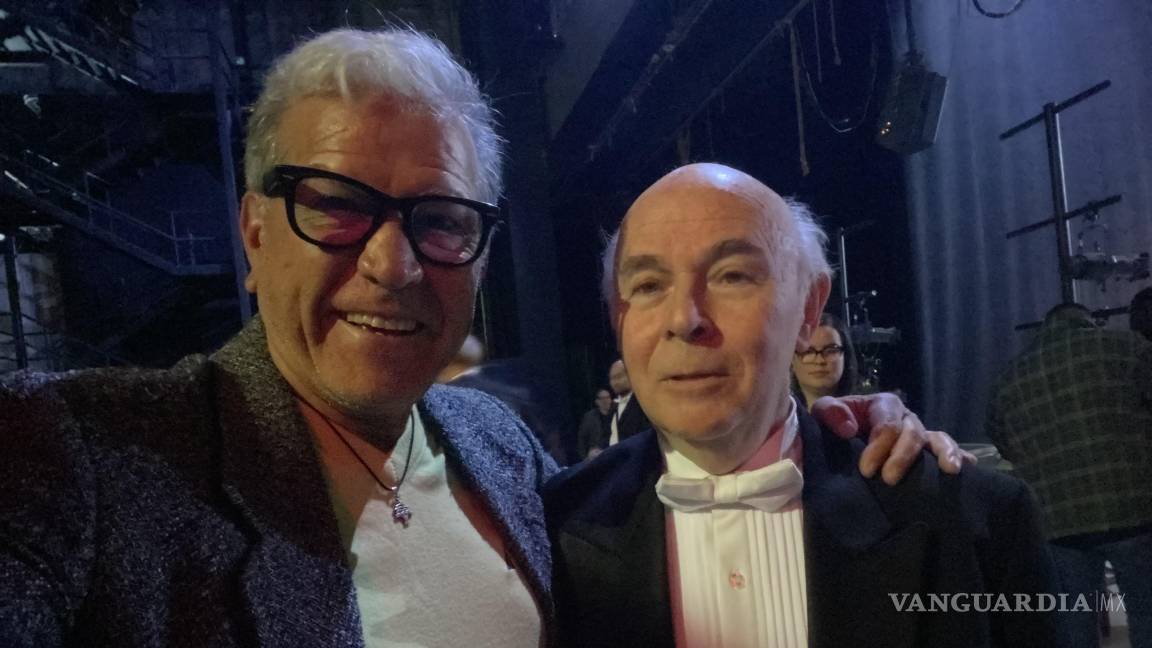 $!El maestro Osorio con el autor.