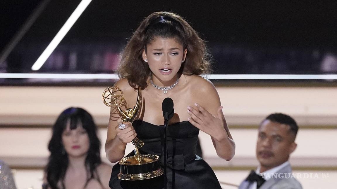 $!Ahora es la primera mujer negra en ganar por actriz principal en una serie dramática dos veces en la historia de los Emmy.