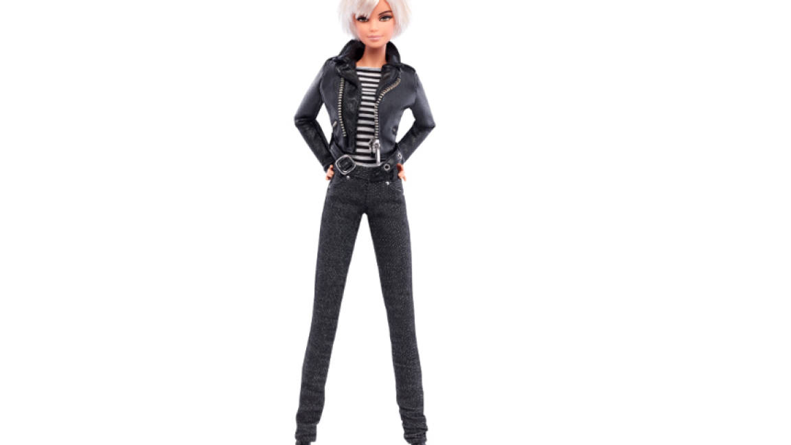 Barbie lanza muñeca de colección con Warhol