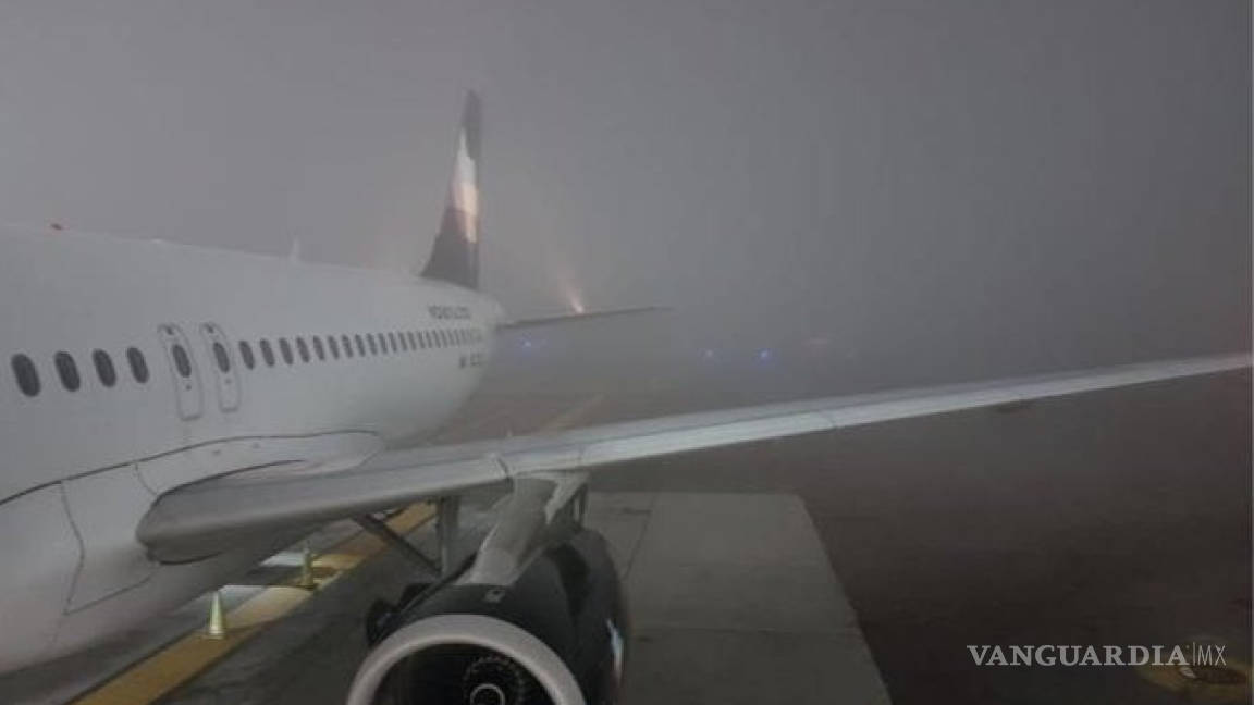 AICM suspende operaciones por banco de niebla