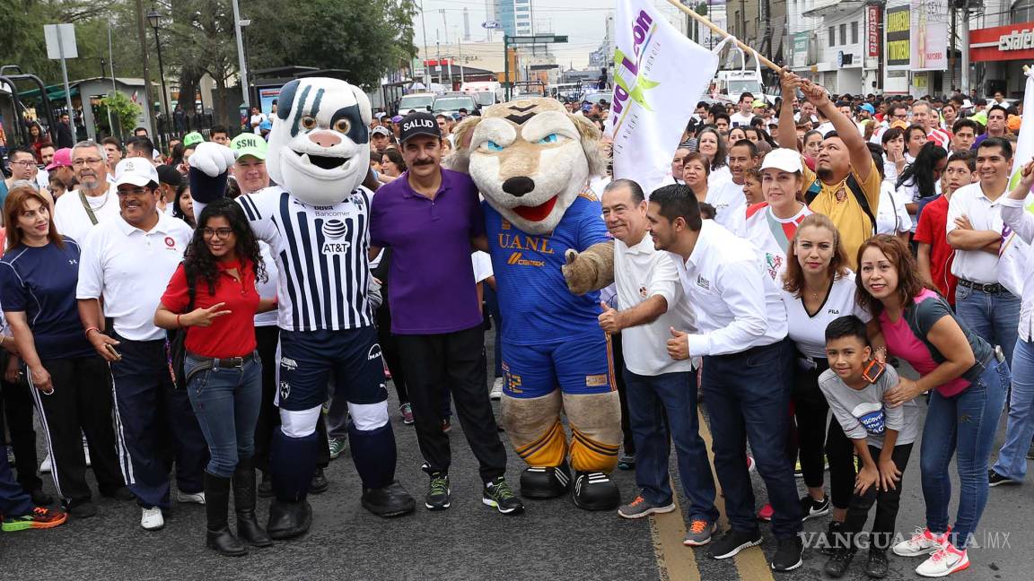 Tigres y Rayados marchan por la paz y la no violencia en Nuevo León
