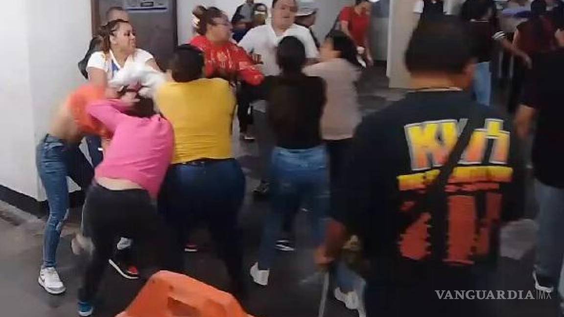 ¡Show sin pagar boleto!, se arma pelea campal en Metro Hidalgo (video)