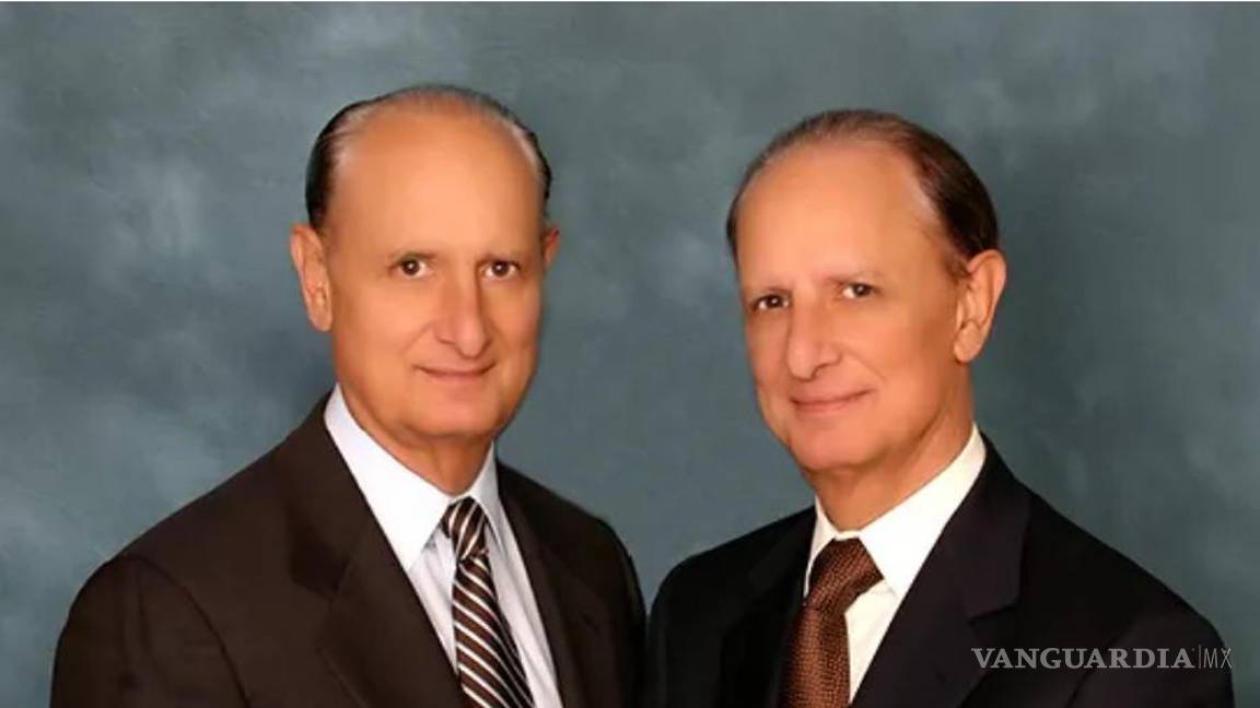 $!De izquierda a derecha: Dr. Rafael Méndez y Dr. Robert Méndez, pioneros en donación y trasplante de órganos.