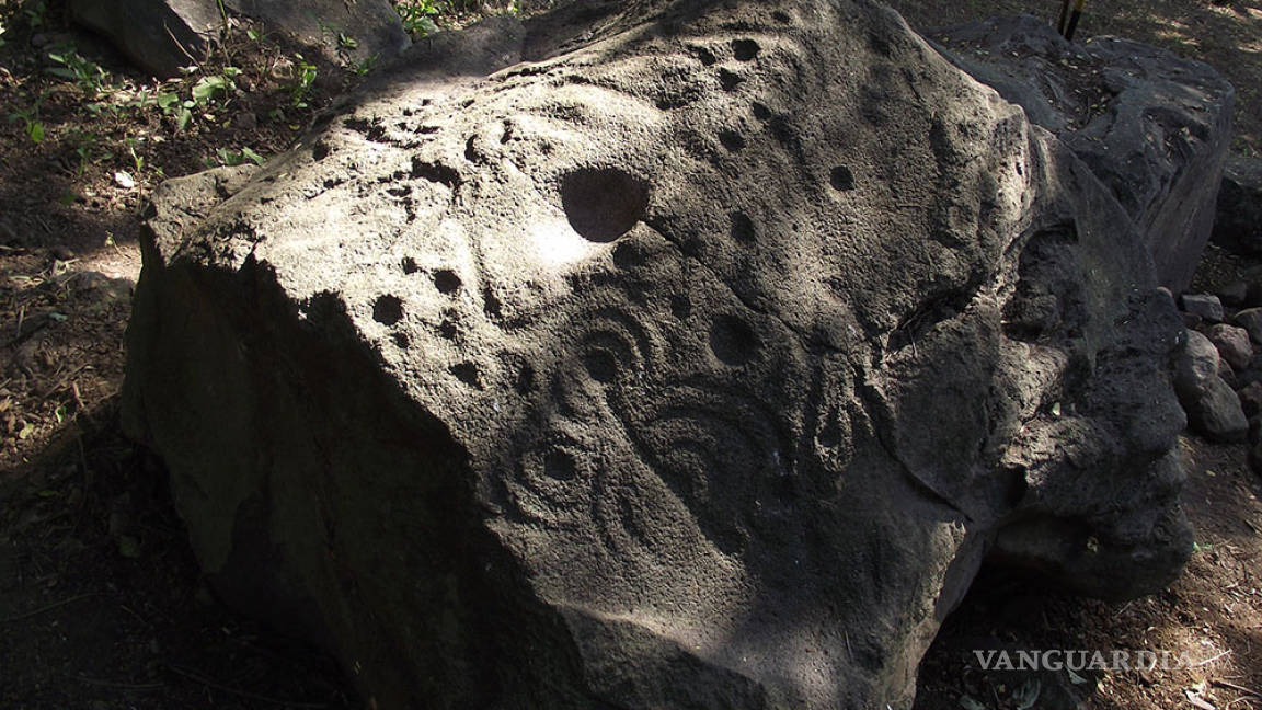 Arqueólogos descubren 108 petroglifos en la Zona Arqueológica de La Campana en Colima