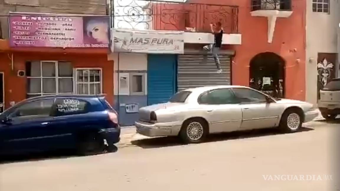 $!Reportan en redes intento de 'secuestro' en Saltillo; víctima dice que sólo fue golpeado