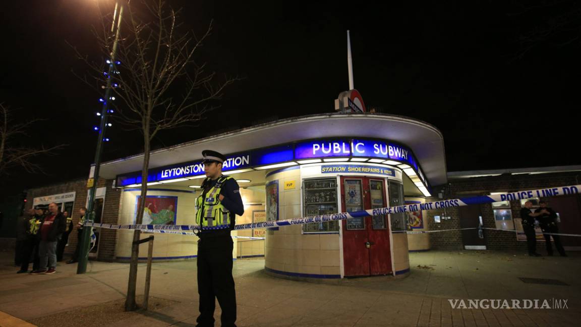 La Policía de Londres investiga como “incidente terrorista” apuñalamiento en el metro