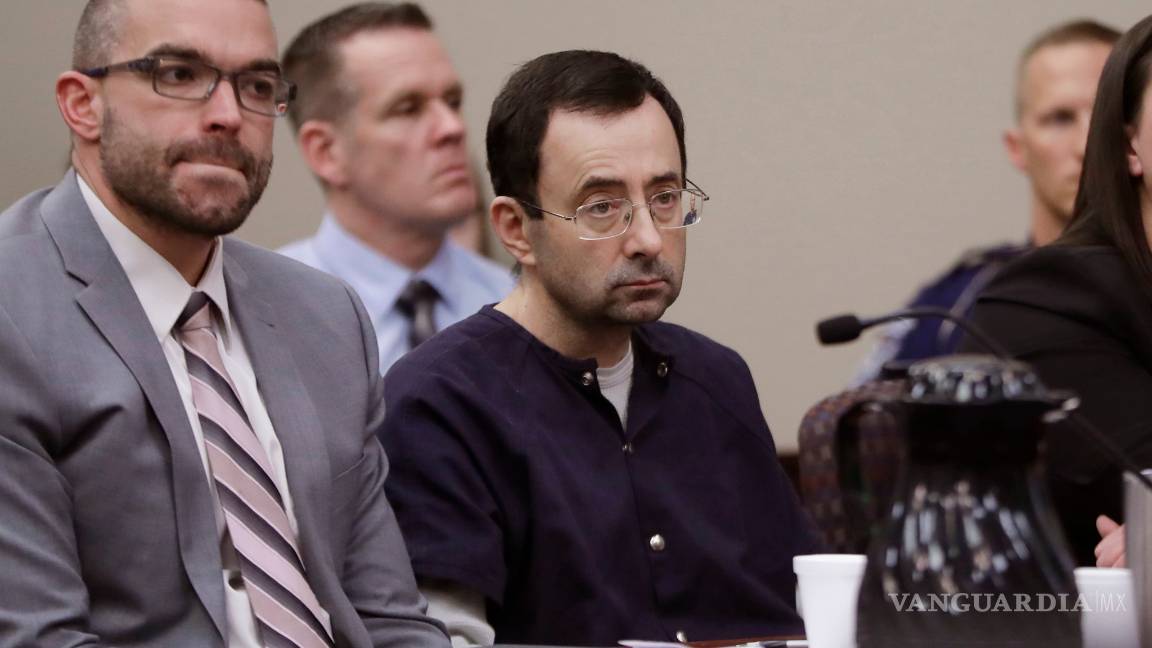 $!Condenan a médico que abusó de gimnastas a 175 años de cárcel