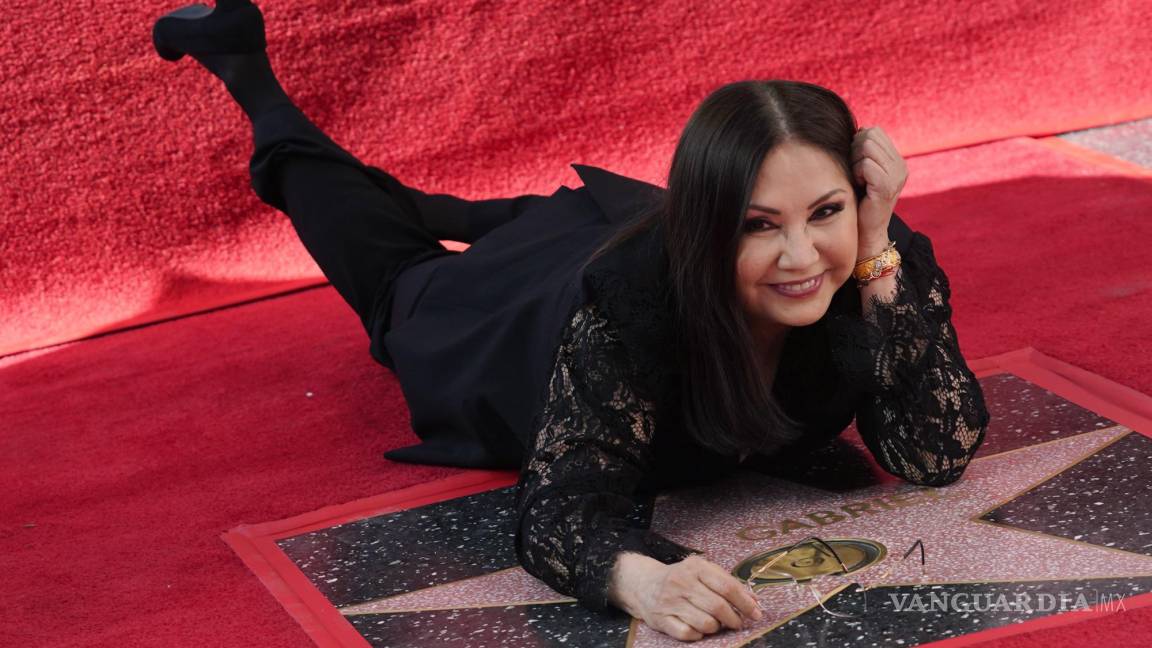 Ana Gabriel ya tiene su estrella en el Paseo de la Fama de Hollywood
