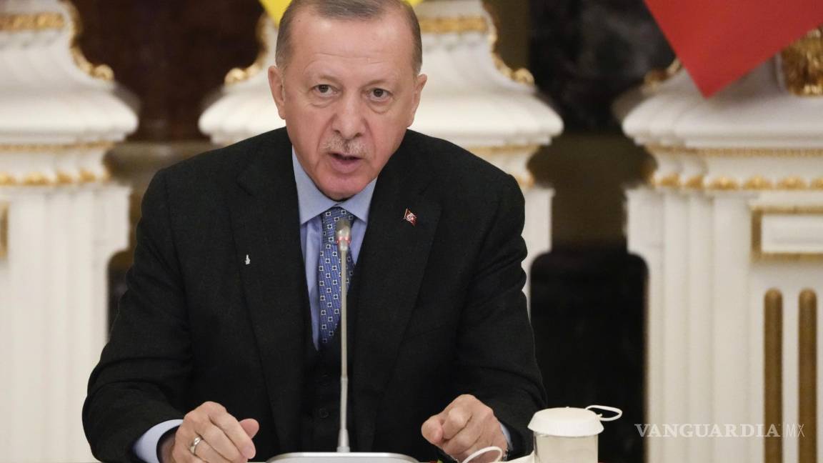 Infecta Ómicron a Tayyip Erdogan, presidente de Turquía
